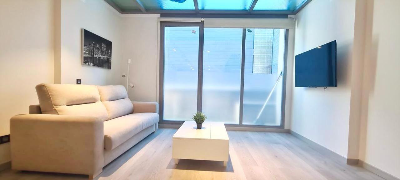 Oshun Sanchinarro II Lofts & Midstay * Madri